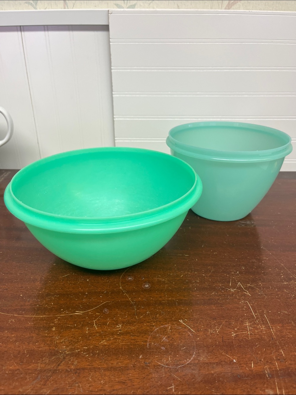 Vintage Tupperware Crisp it lettuce keeper and 237-5